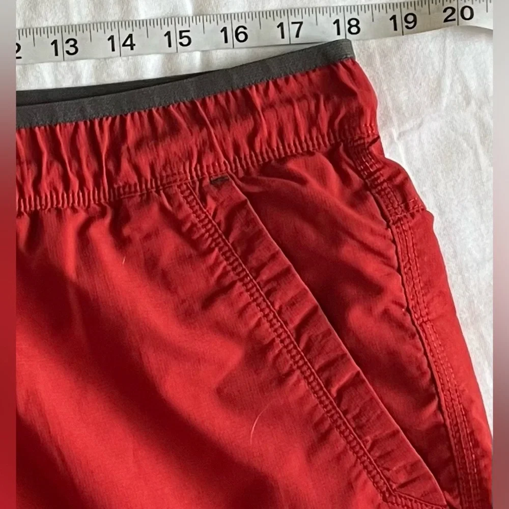 The North Face Red‎ Men’s Short Sz L/G